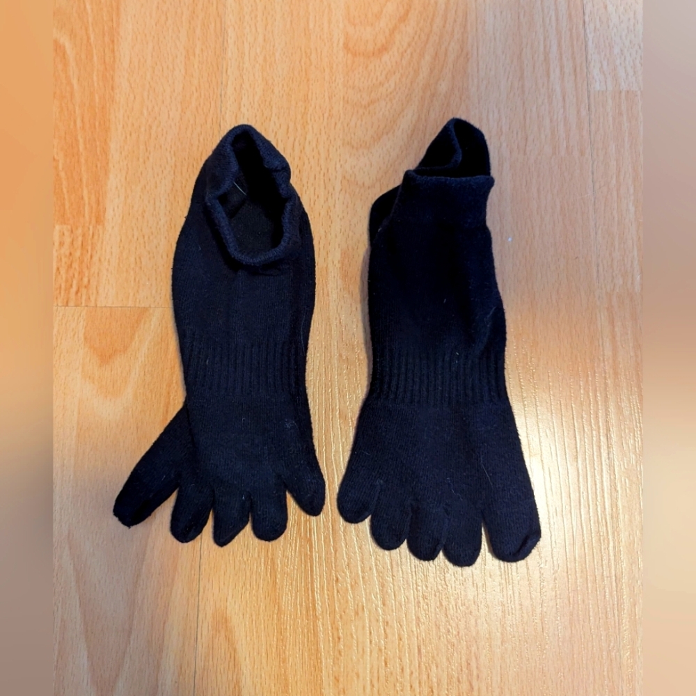 Black Toe Socks